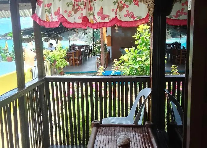 Mlk Bamboo Beachhouse 4*